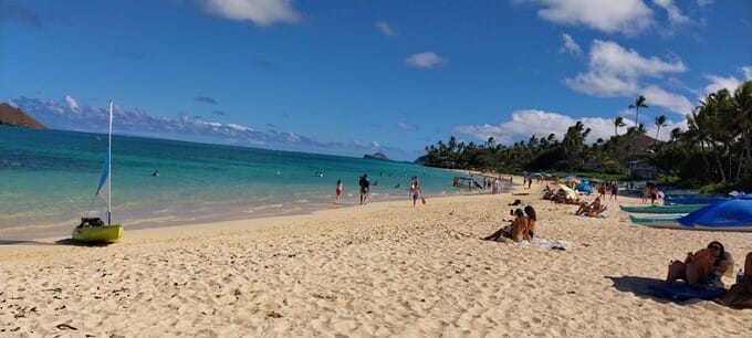 Lanikai Beach Tips with Mokulua Islands and emerald water view